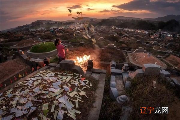 梦见死去亲人是什么意思