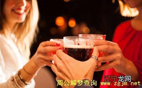 喝酒白酒跟啤酒喝多了难受_梦见喝酒啤酒_梦见父亲喝酒