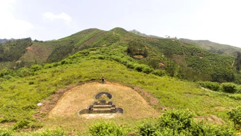 坟墓风水旺男丁_坟墓地气旺的表现_北气威旺306七座车