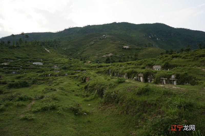 广西横县圣山风水名坟_罗定罗镜风水名坟_坟的风水学