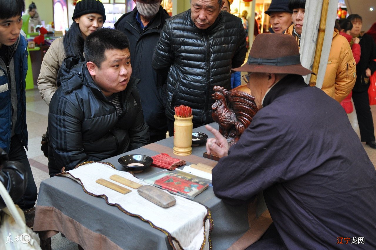 儿子打小不爱学习，算命先生给支一招，儿子竟然发奋读书