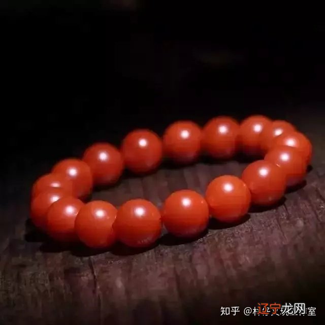 都说吃什么补什么，在我看来，有些人是缺什么