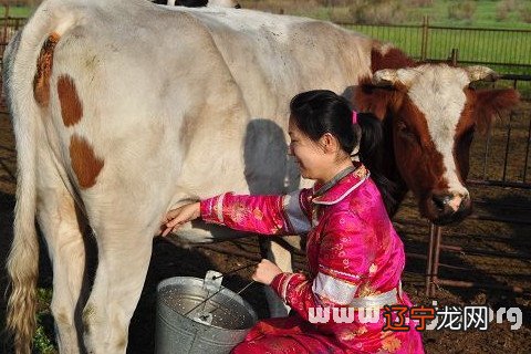 梦见生了小孩小孩死了_梦见要生小孩的小孩_梦见小孩奶