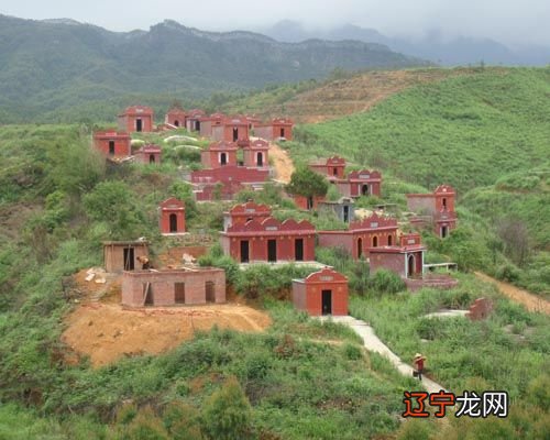 阳宅风水学知识_李居明饿命改运学 风水知识大_风水学中阴宅与阳宅不同看法？