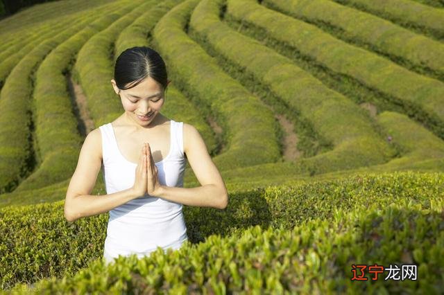 女人是家里的风水，那呢？带着这个问题我们站在镜子前