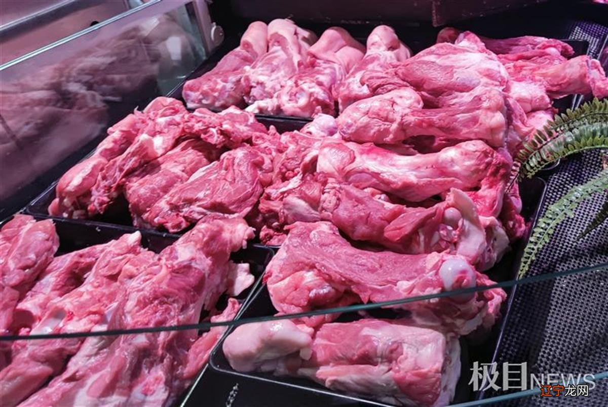 梦见白蛇吃肉_梦见杀羊吃肉_梦见白蛇黑蛇