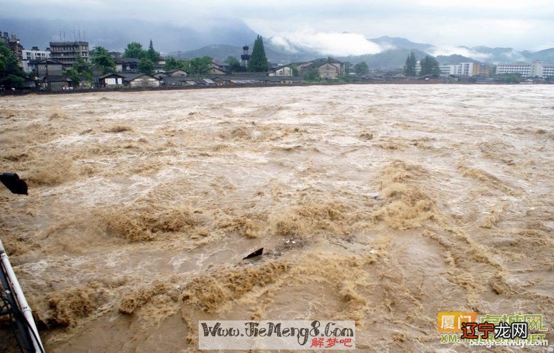 梦见洪水_孕妇梦见洪水波涛汹涌_梦见大雨洪水