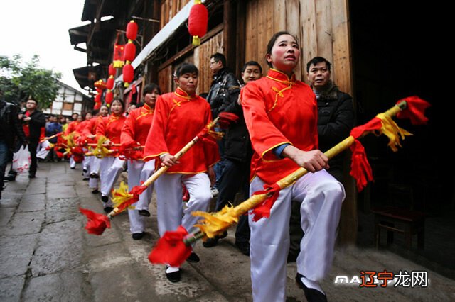 丧葬文化属于民俗学吗_包河大圩第一届文化民俗中秋灯会_重庆民俗文化村