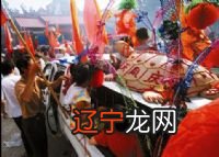 民俗新闻稿_新闻讲课稿_大新中学成人礼新闻活动稿