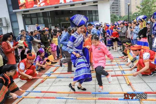 壮族民俗图片_壮族服装图片_文山壮族图片