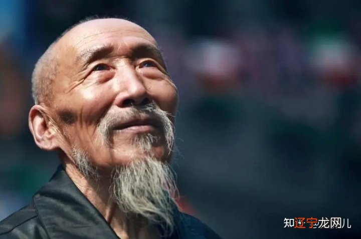 一个风水大师来相相风水,犯了忌讳,影响财运