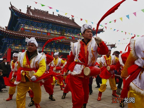 民俗活动保护现状_中国民俗学会城镇民俗保护专业委员会_潮州最有特色的新年民俗活动400字左右的作文