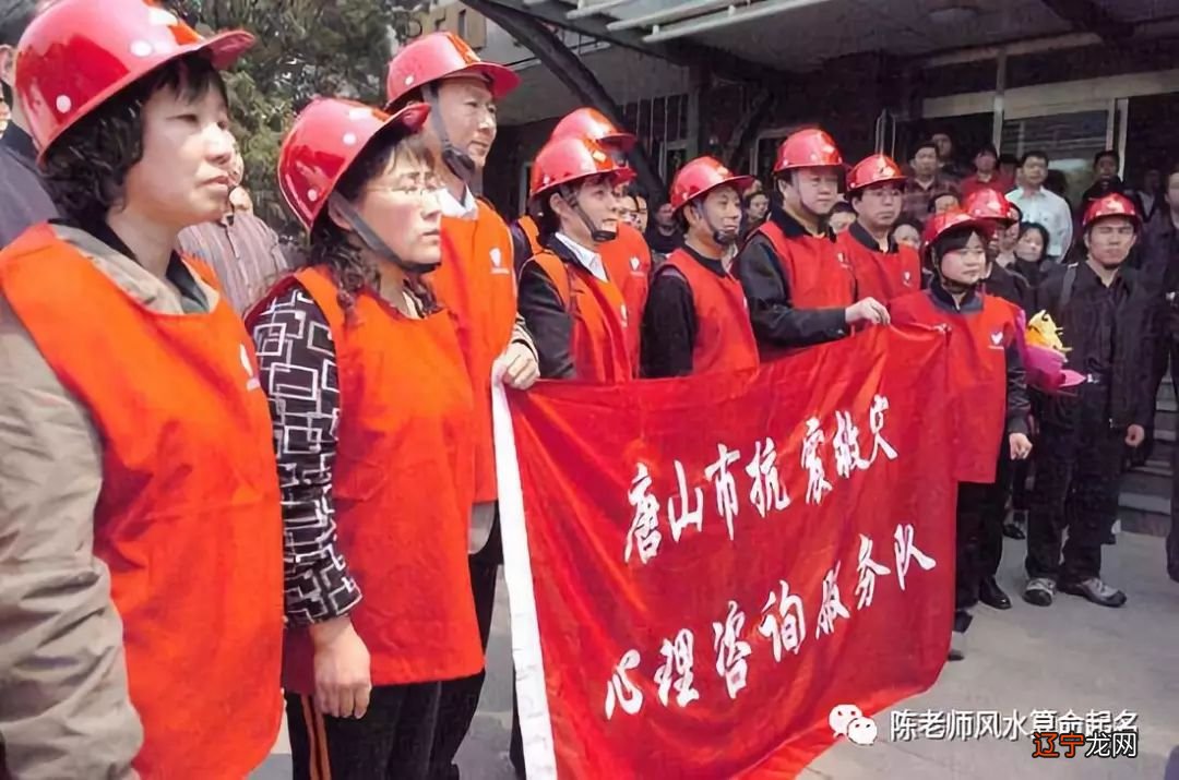 墓地风水怎么看_晚上去墓地风水学_梦见去寻找风水墓地