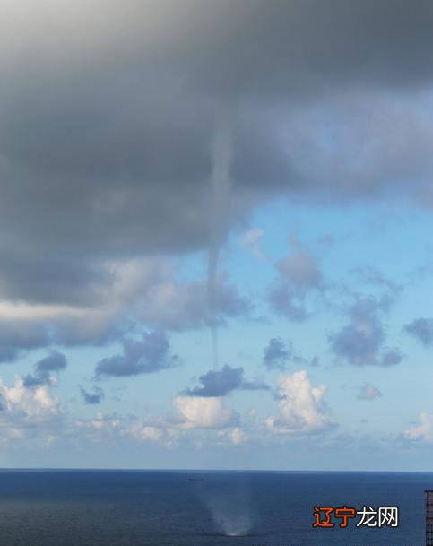最大风速达120米/秒,持续10分钟左右,龙吸水现象是怎么形成的?