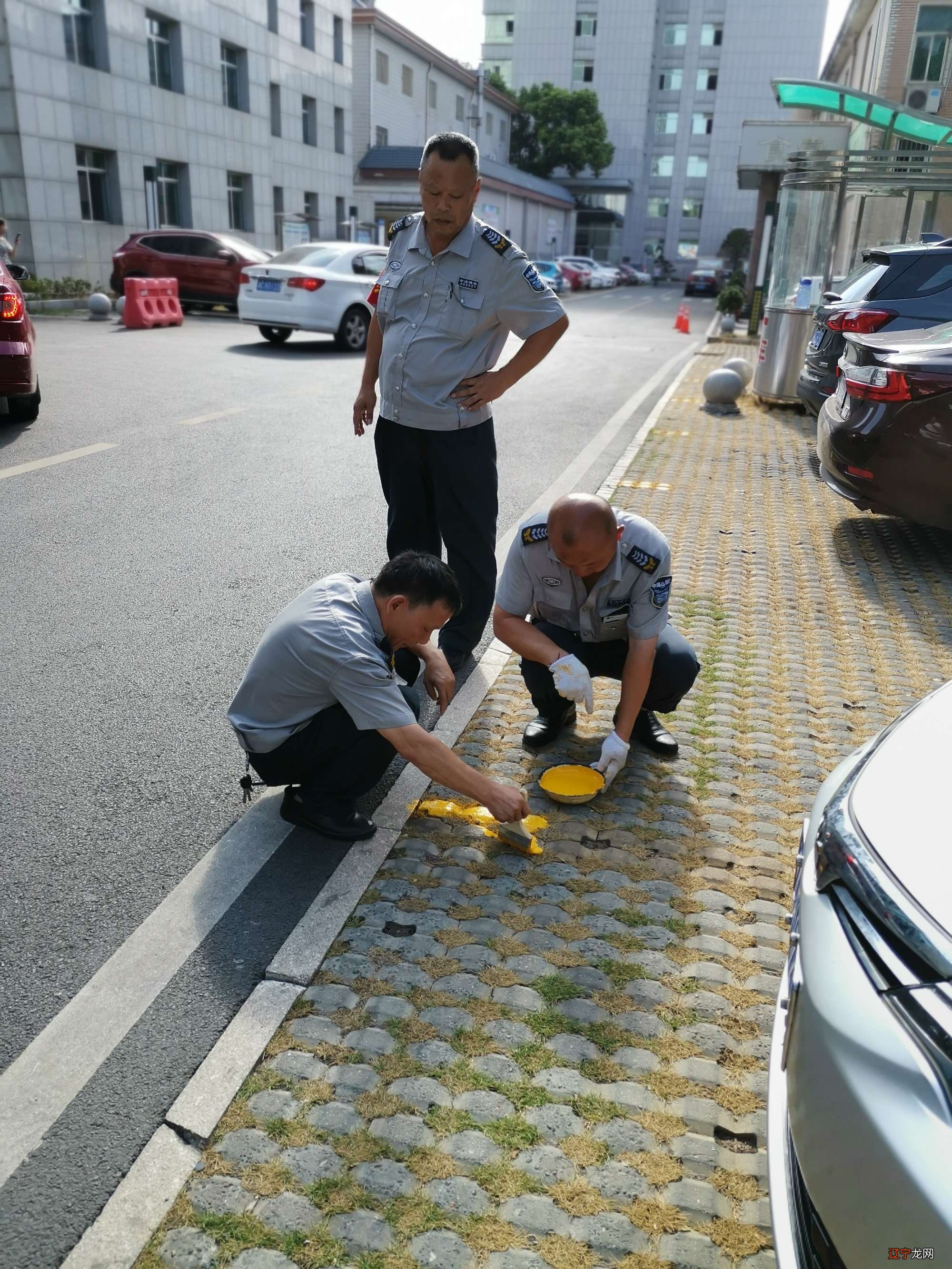 钱用英语怎么说_东北小伙用9国口音说英语_钱学深说中国科学家没有创造性